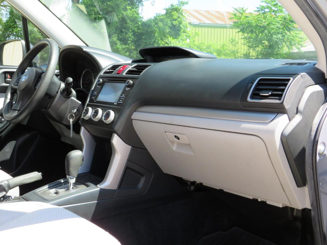 Subaru Forester 2.5i Premium PZEV CVT 2016