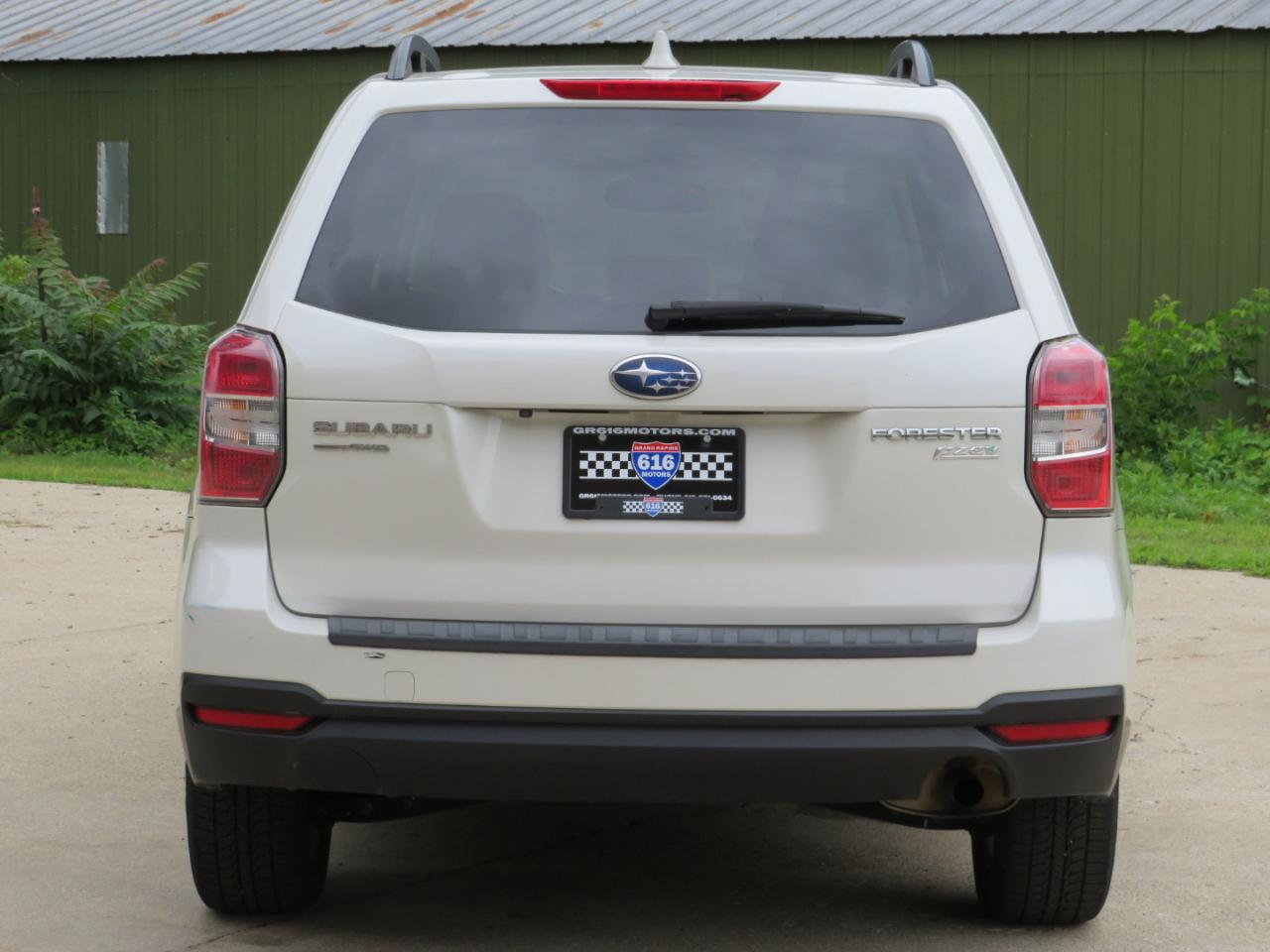 Subaru Forester 2.5i Premium PZEV CVT 2016