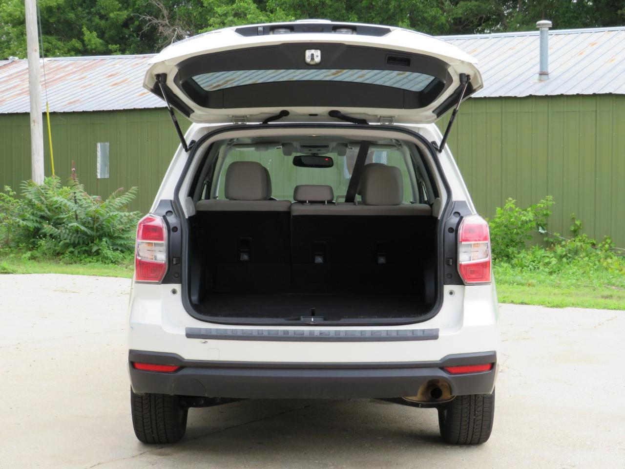 Subaru Forester 2.5i Premium PZEV CVT 2016