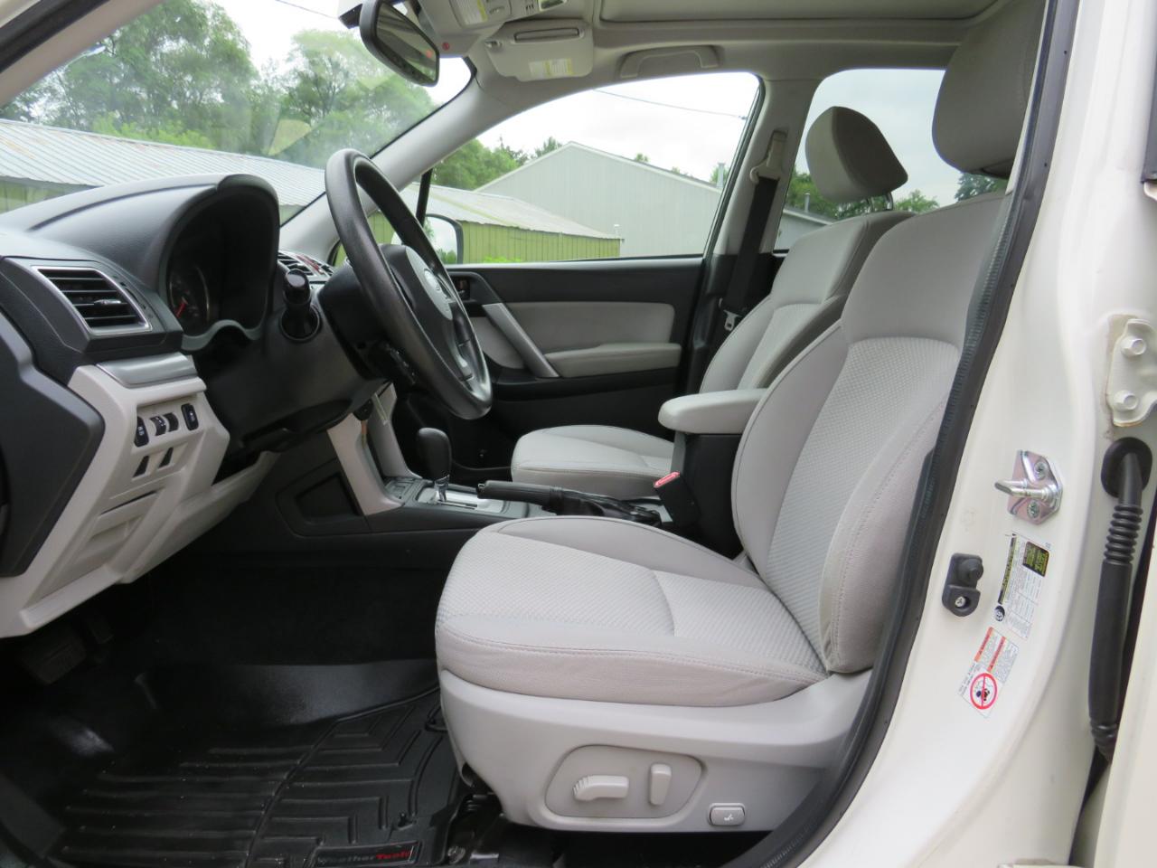 Subaru Forester 2.5i Premium PZEV CVT 2016