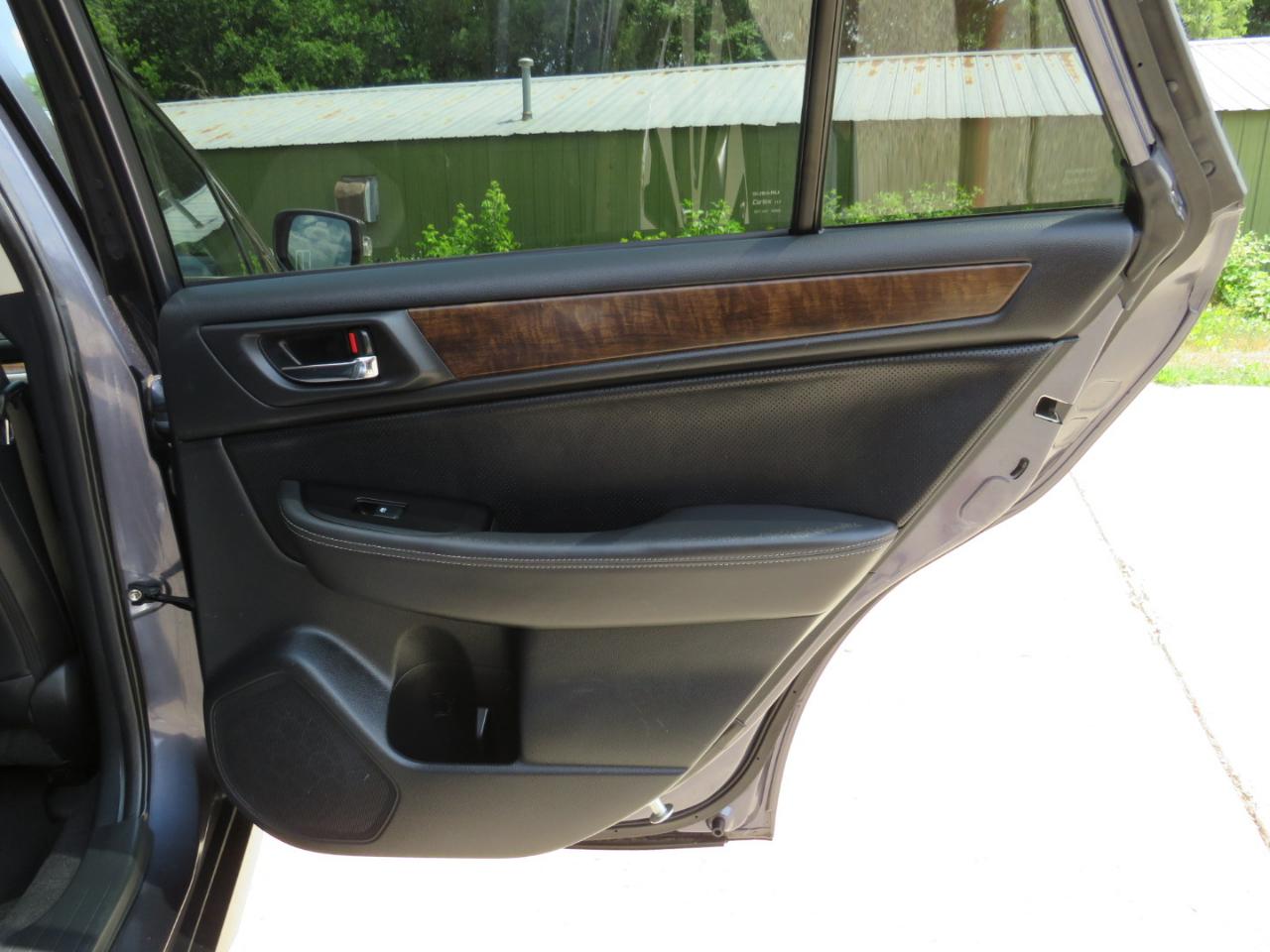 Subaru Outback 2.5i Limited 2015