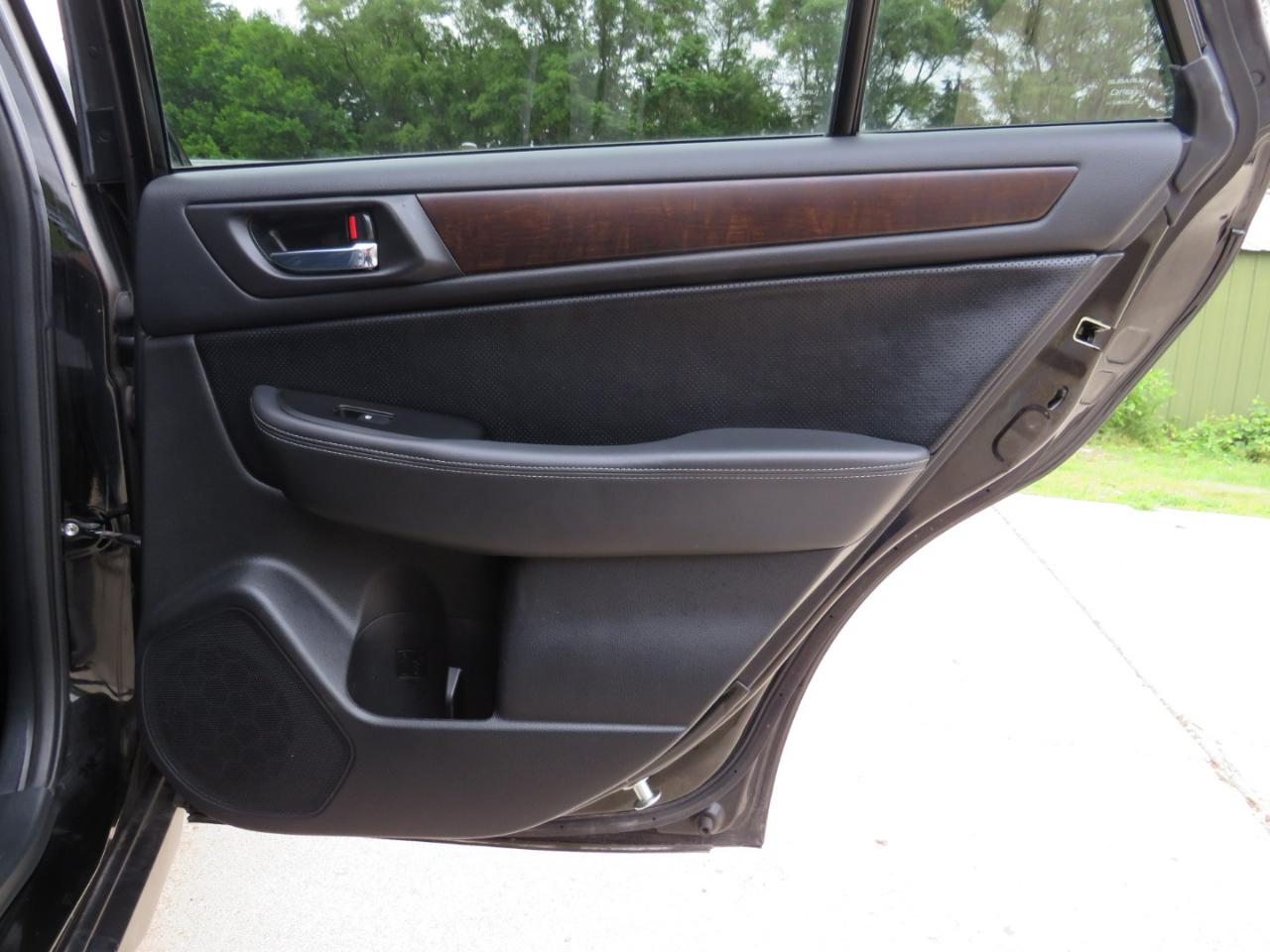 Subaru Outback 2.5i Limited 2015
