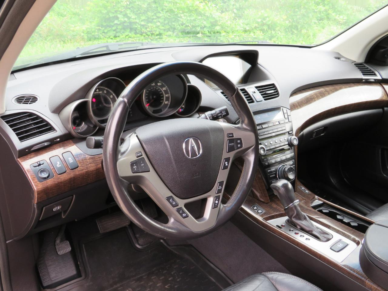 Acura MDX 6-Spd AT w/Advance Package 2011