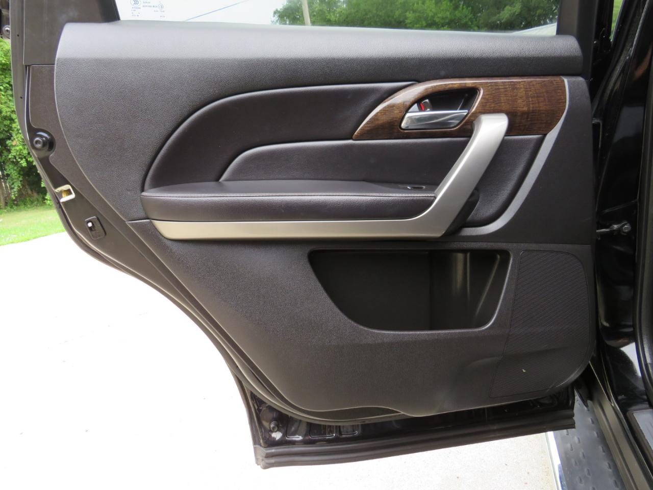 Acura MDX 6-Spd AT w/Advance Package 2011