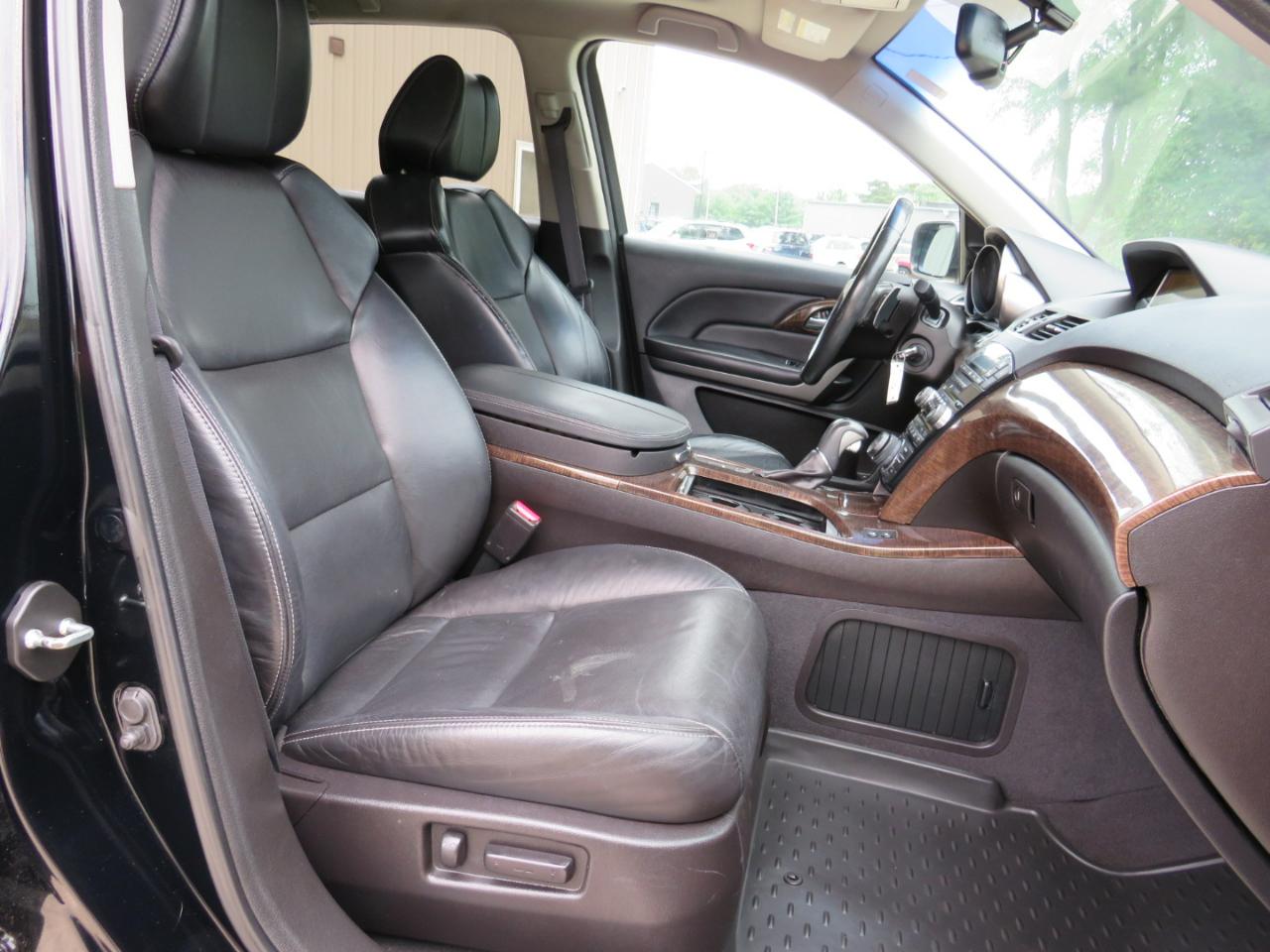 Acura MDX 6-Spd AT w/Advance Package 2011