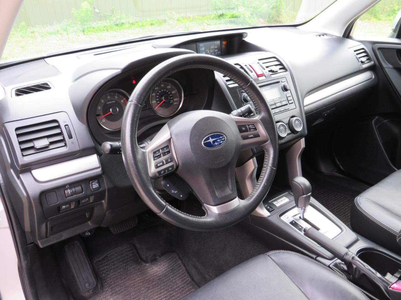 Subaru Forester 2.5i Limited 2014