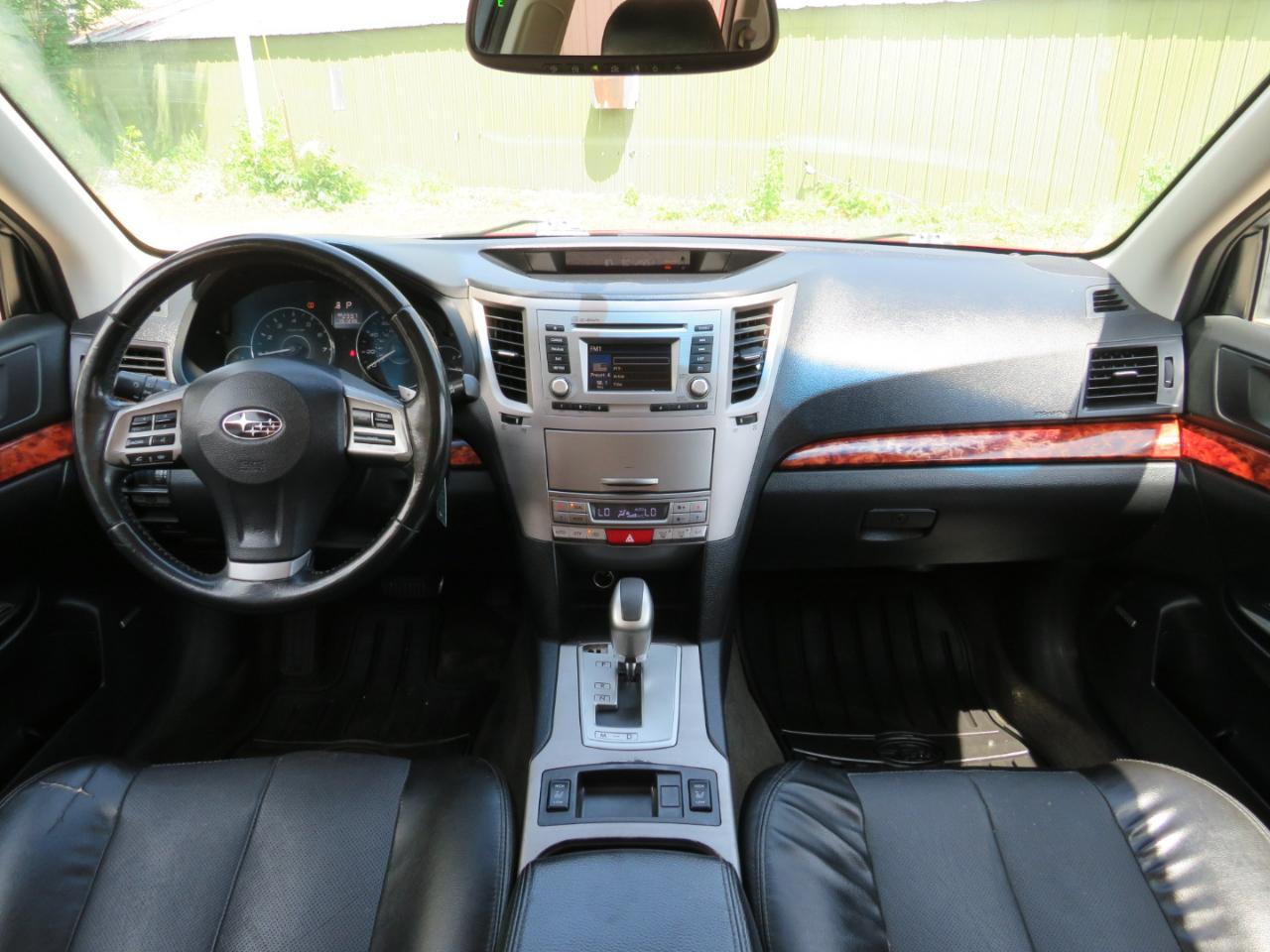 Subaru Outback 2.5i Limited 2012