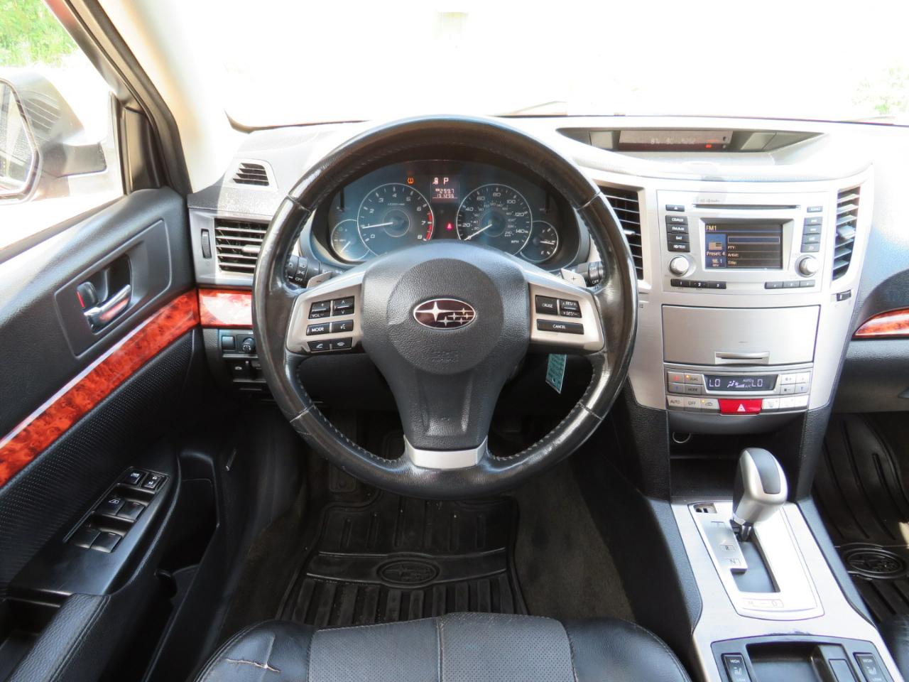 Subaru Outback 2.5i Limited 2012