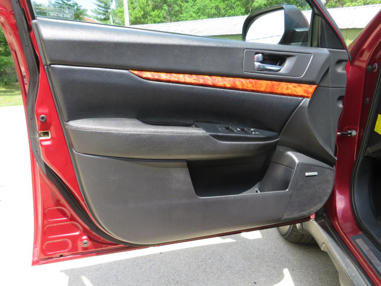 Subaru Outback 2.5i Limited 2012
