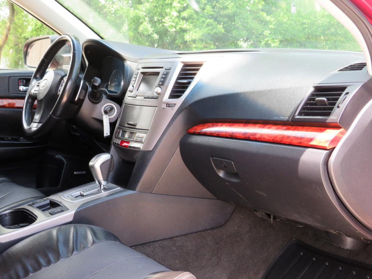 Subaru Outback 2.5i Limited 2012