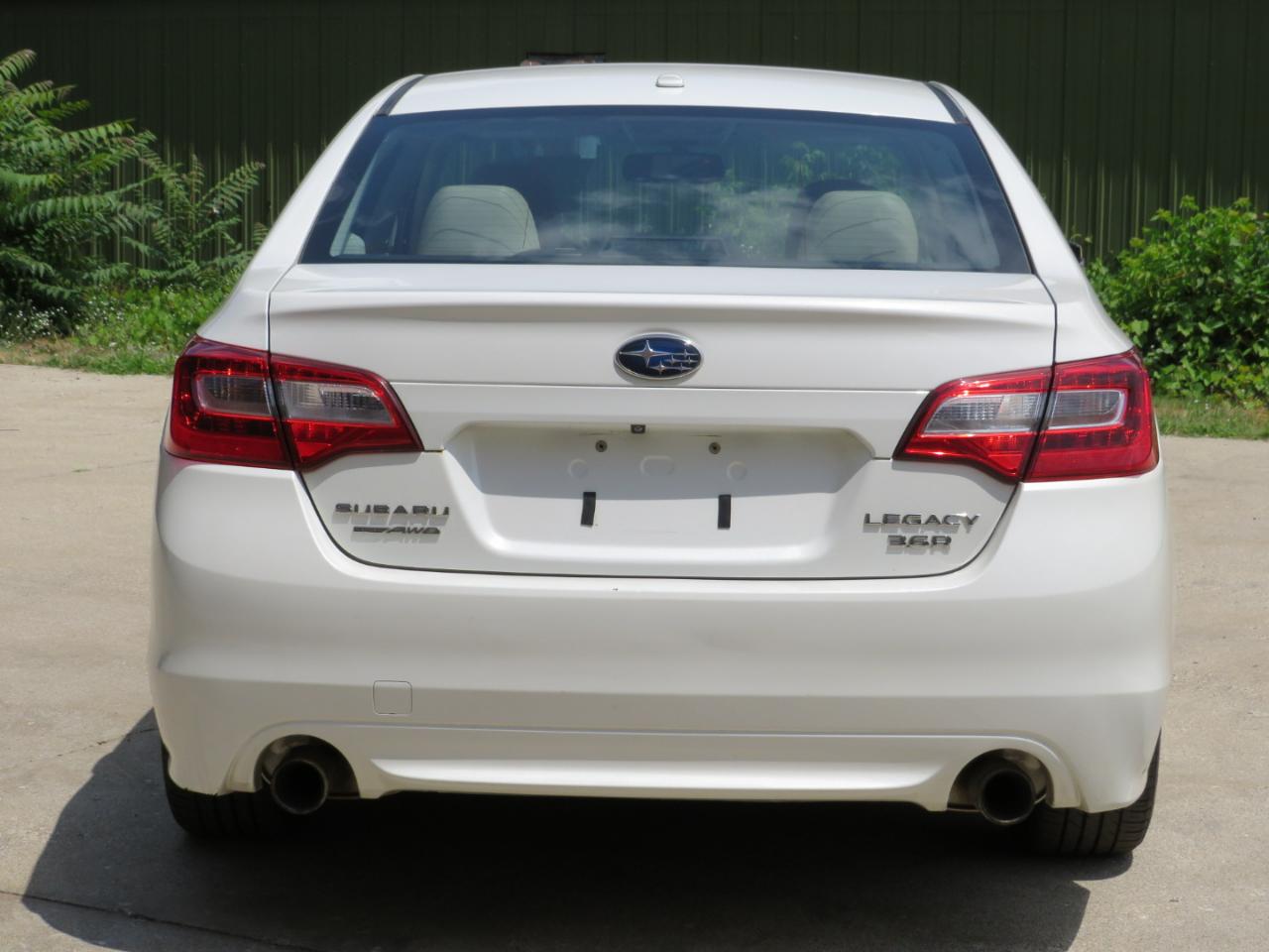 Subaru Legacy 3.6R Limited 2015