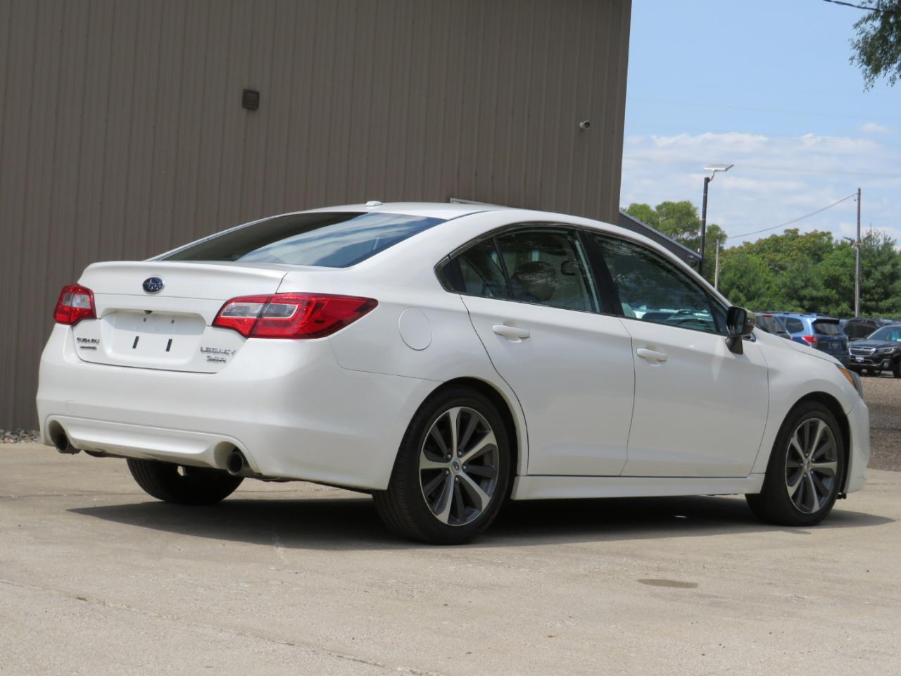 Subaru Legacy 3.6R Limited 2015