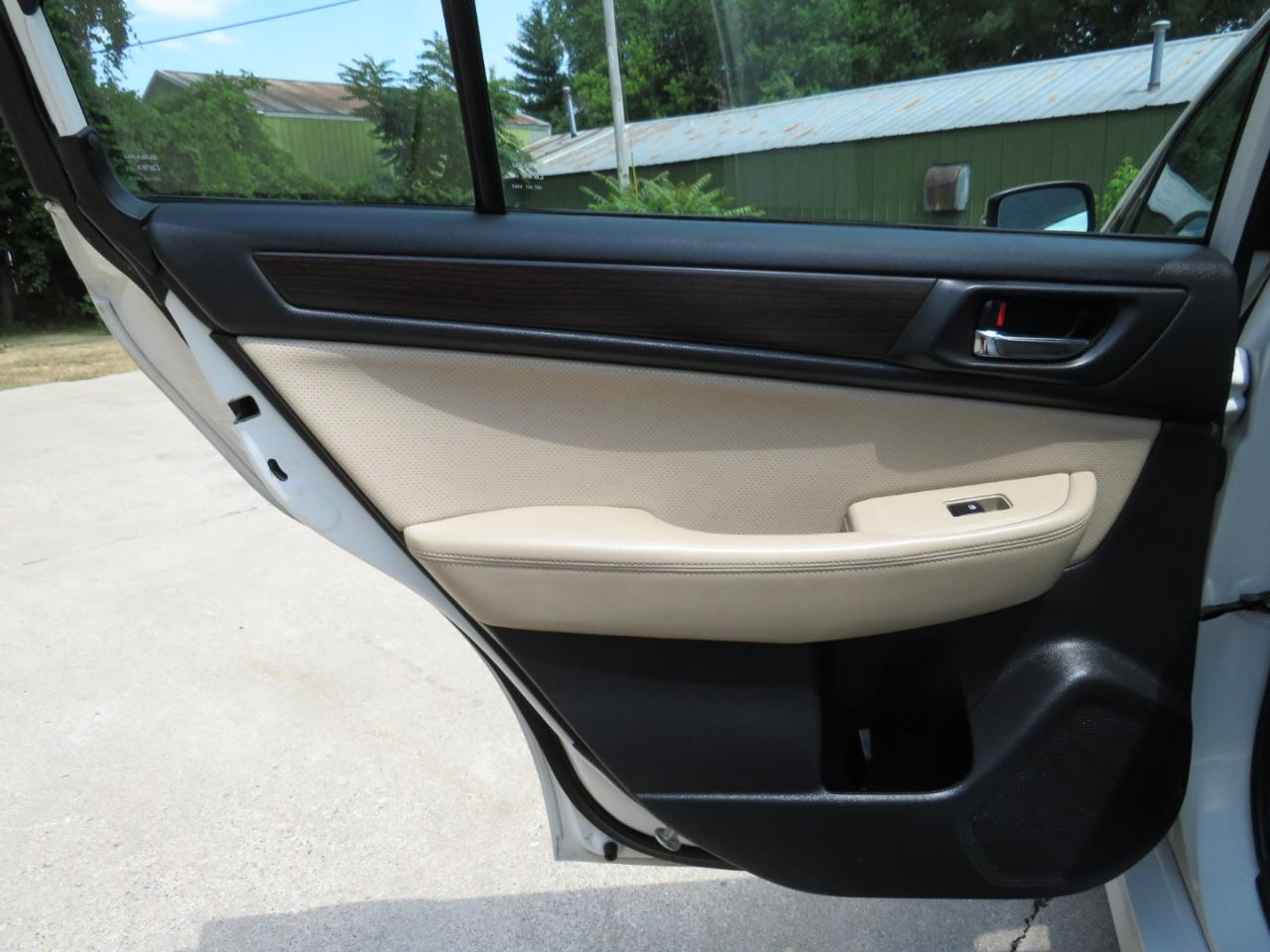 Subaru Legacy 3.6R Limited 2015