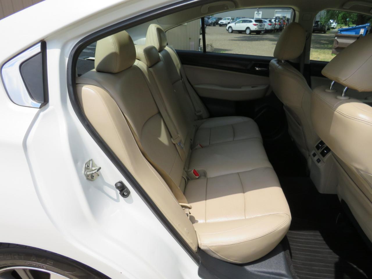 Subaru Legacy 3.6R Limited 2015