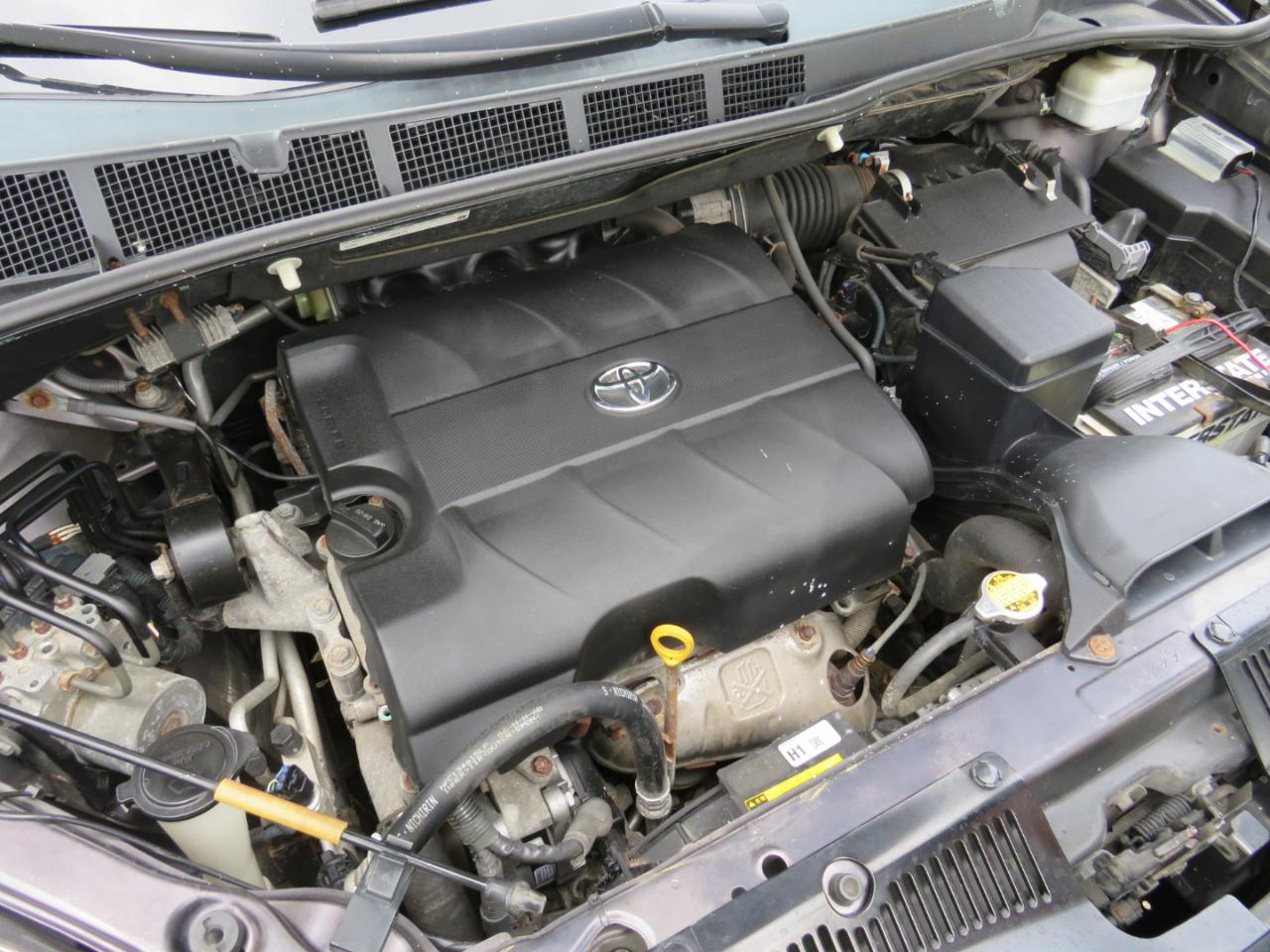 Toyota Sienna LE FWD 8-Passenger V6 2012