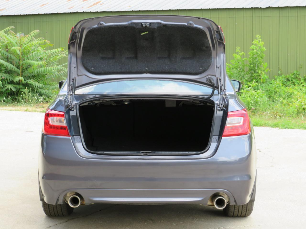 Subaru Legacy 3.6R Limited 2015
