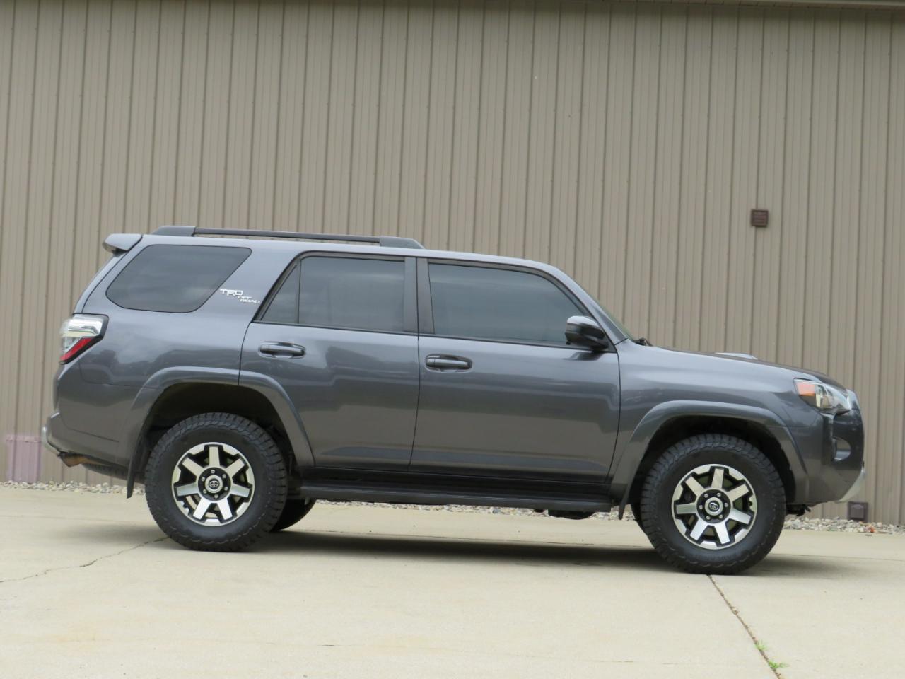 Toyota 4Runner TRD Off-road 4WD 2022