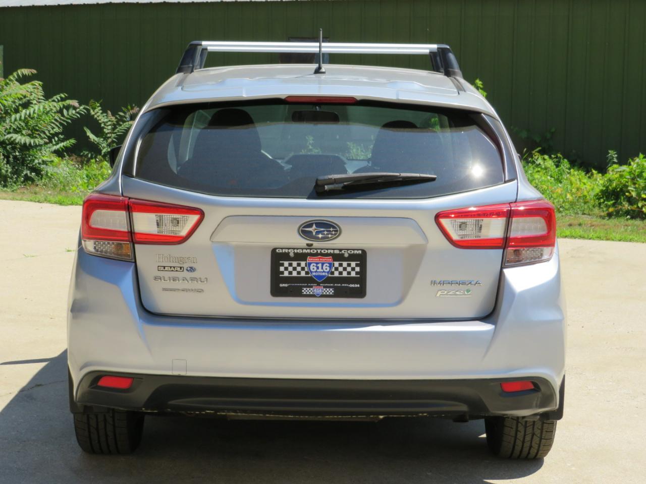 Subaru Impreza 2.0i CVT 5-Door 2017
