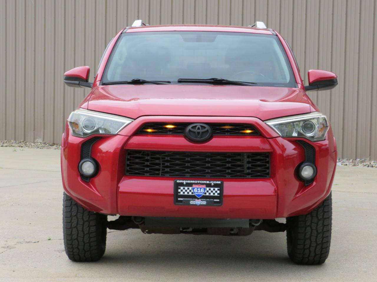 Toyota 4Runner SR5 4WD 2014