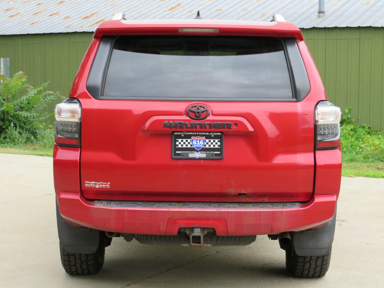 Toyota 4Runner SR5 4WD 2014