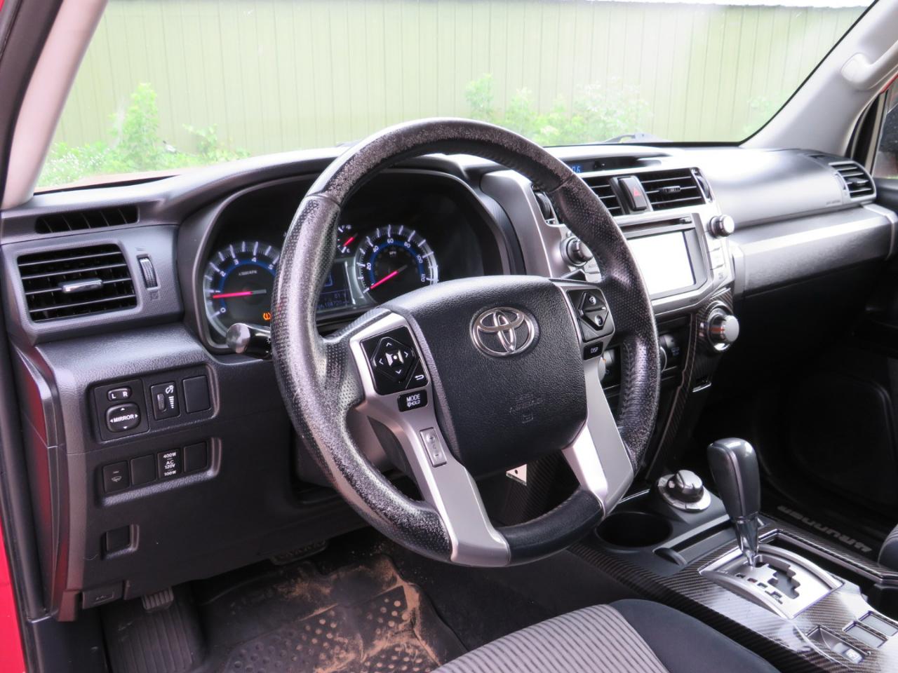 Toyota 4Runner SR5 4WD 2014