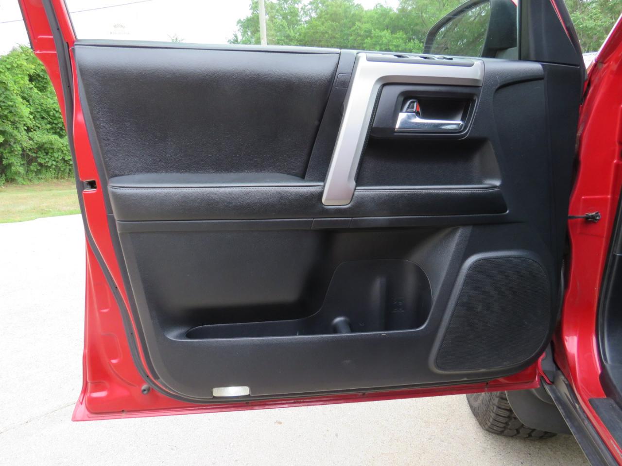Toyota 4Runner SR5 4WD 2014