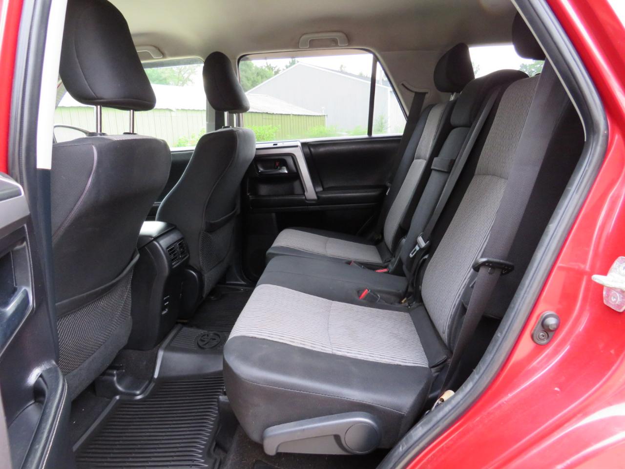 Toyota 4Runner SR5 4WD 2014
