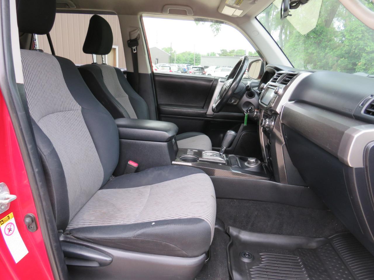 Toyota 4Runner SR5 4WD 2014