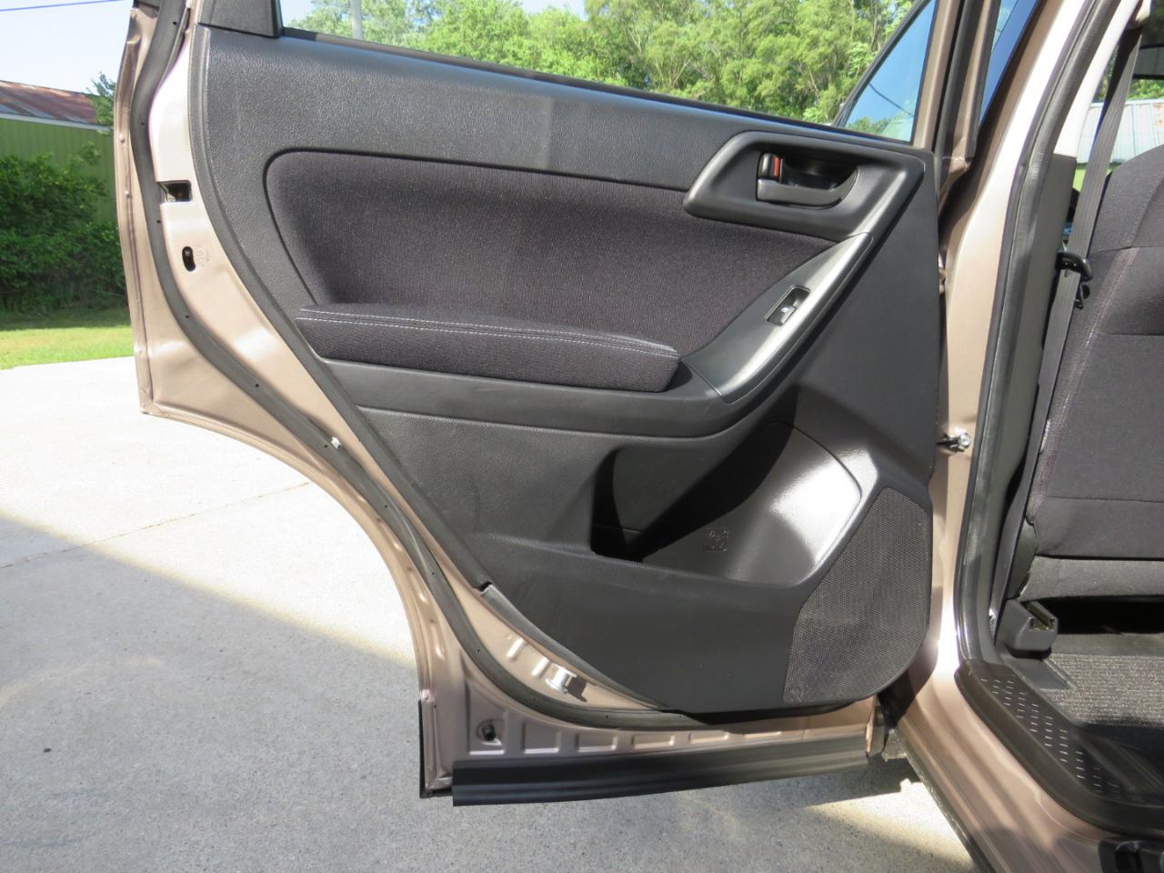 Subaru Forester 2.5i 2015