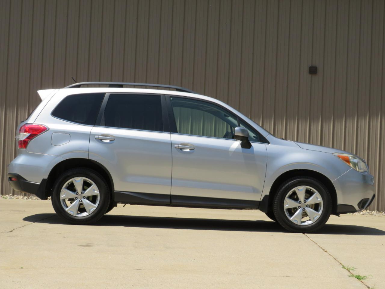 Subaru Forester 2.5i Limited 2015