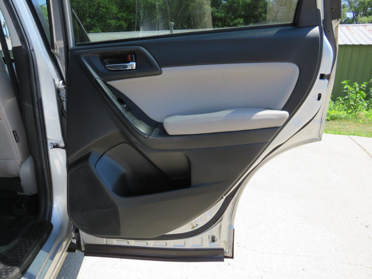 Subaru Forester 2.5i Limited 2015
