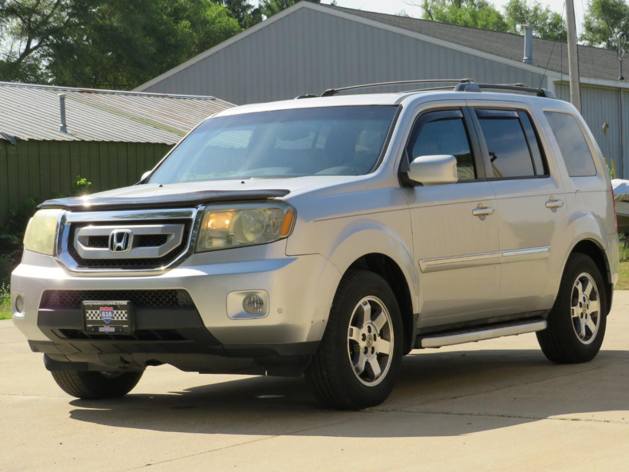 Honda Pilot Touring 4WD 5-Spd AT with DVD 2011