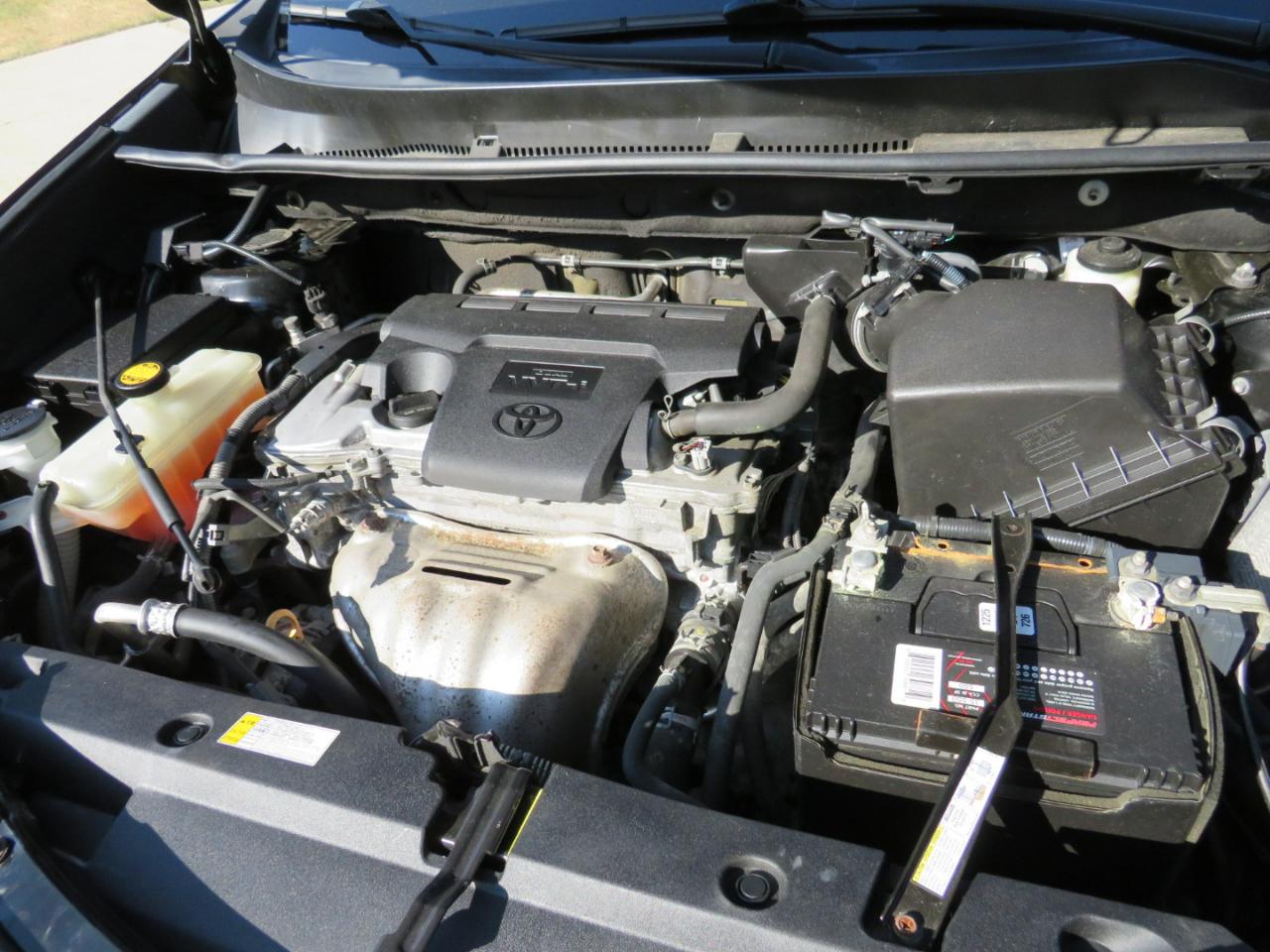 Toyota RAV4 LE FWD 2017