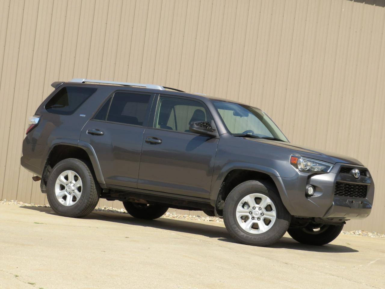 Toyota 4Runner SR5 4WD 2014