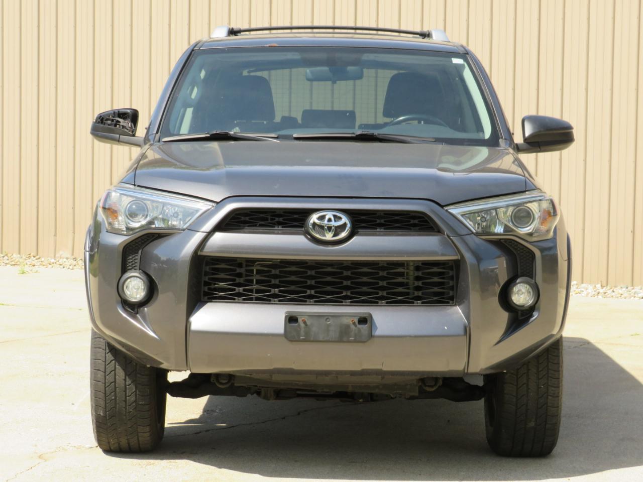 Toyota 4Runner SR5 4WD 2014