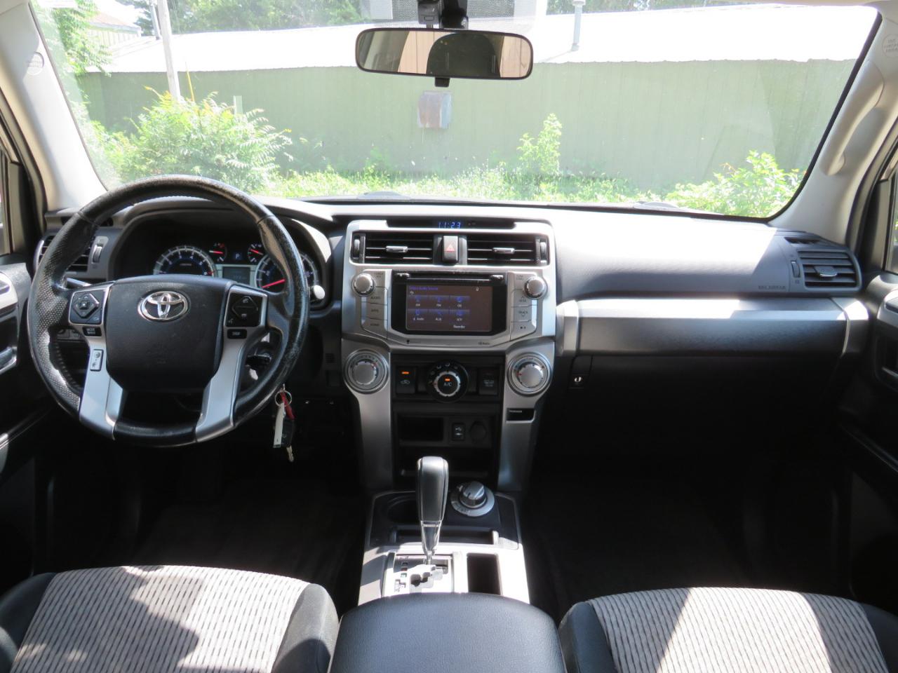 Toyota 4Runner SR5 4WD 2014