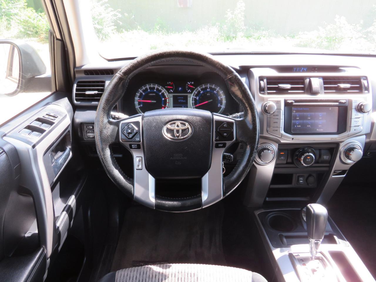 Toyota 4Runner SR5 4WD 2014