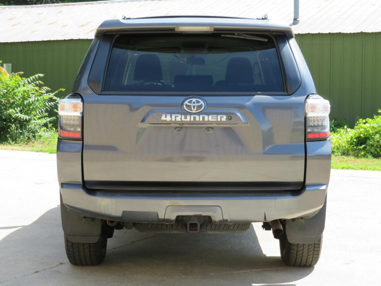 Toyota 4Runner SR5 4WD 2014