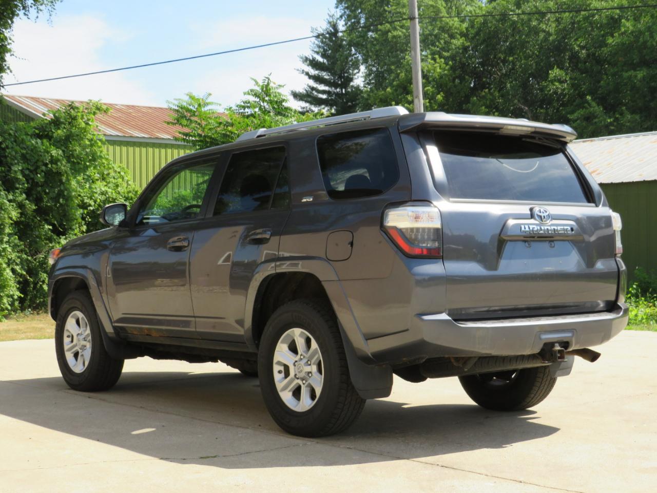 Toyota 4Runner SR5 4WD 2014