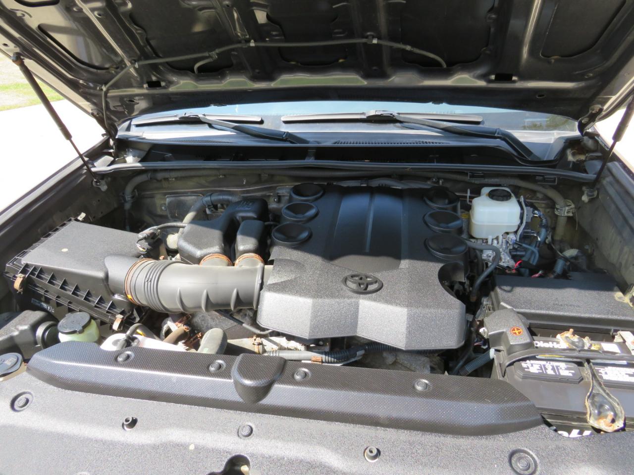 Toyota 4Runner SR5 4WD 2014
