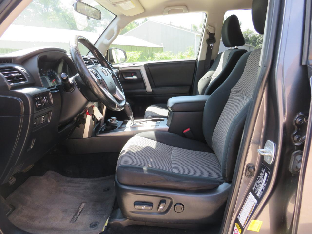Toyota 4Runner SR5 4WD 2014