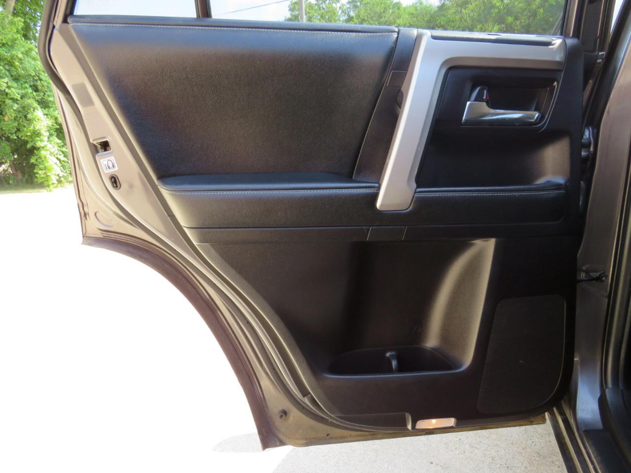 Toyota 4Runner SR5 4WD 2014