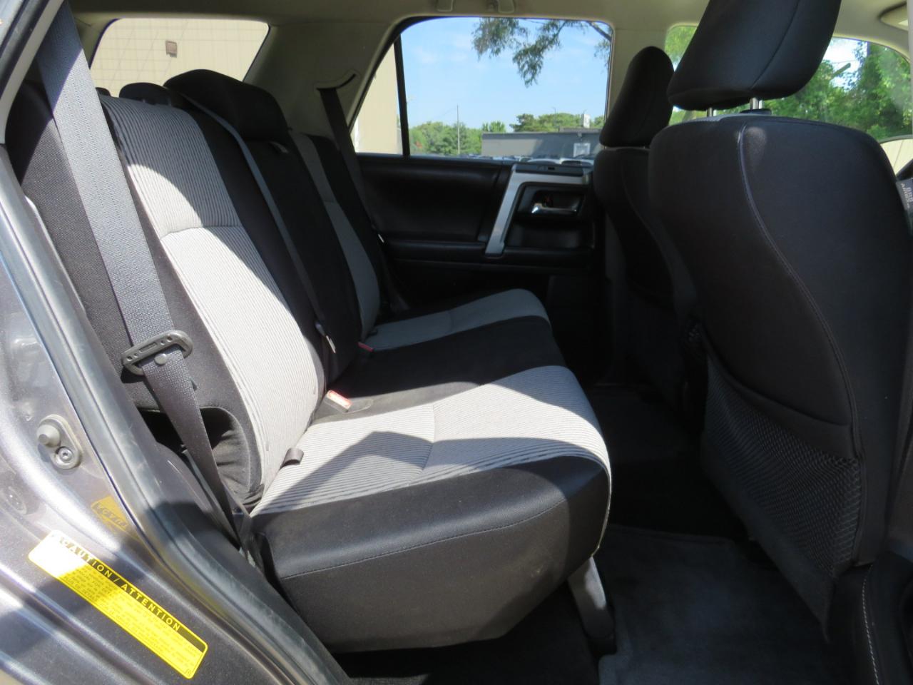 Toyota 4Runner SR5 4WD 2014