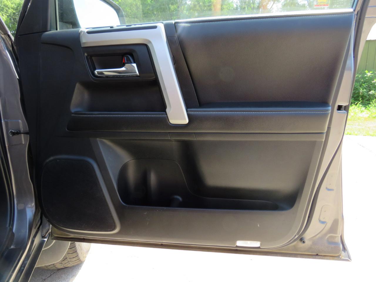 Toyota 4Runner SR5 4WD 2014