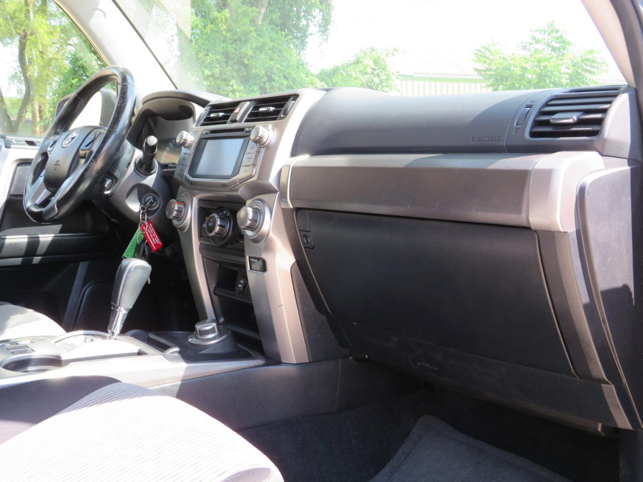 Toyota 4Runner SR5 4WD 2014