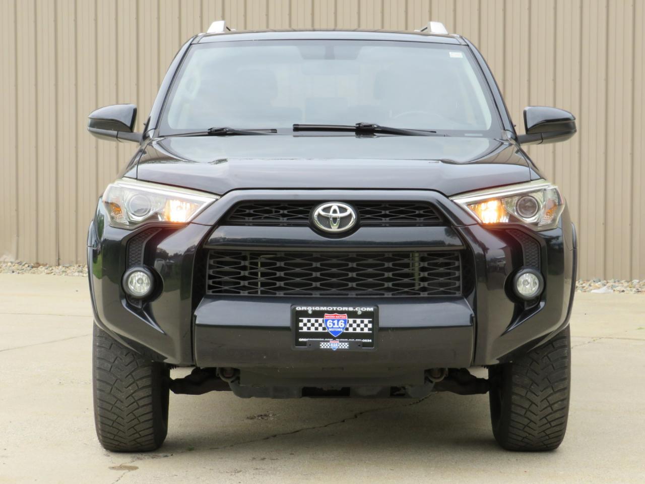 Toyota 4Runner SR5 4WD 2015