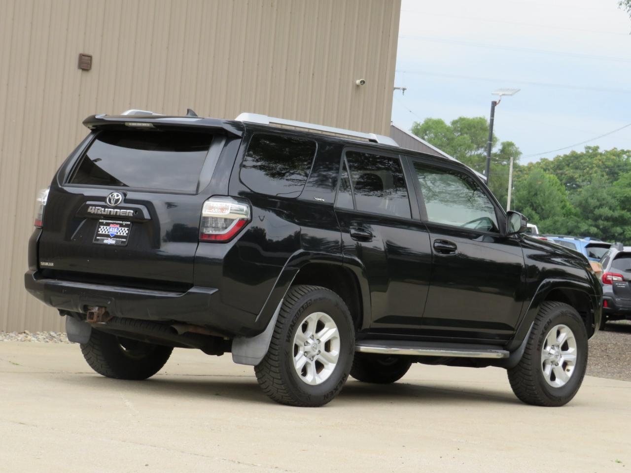 Toyota 4Runner SR5 4WD 2015