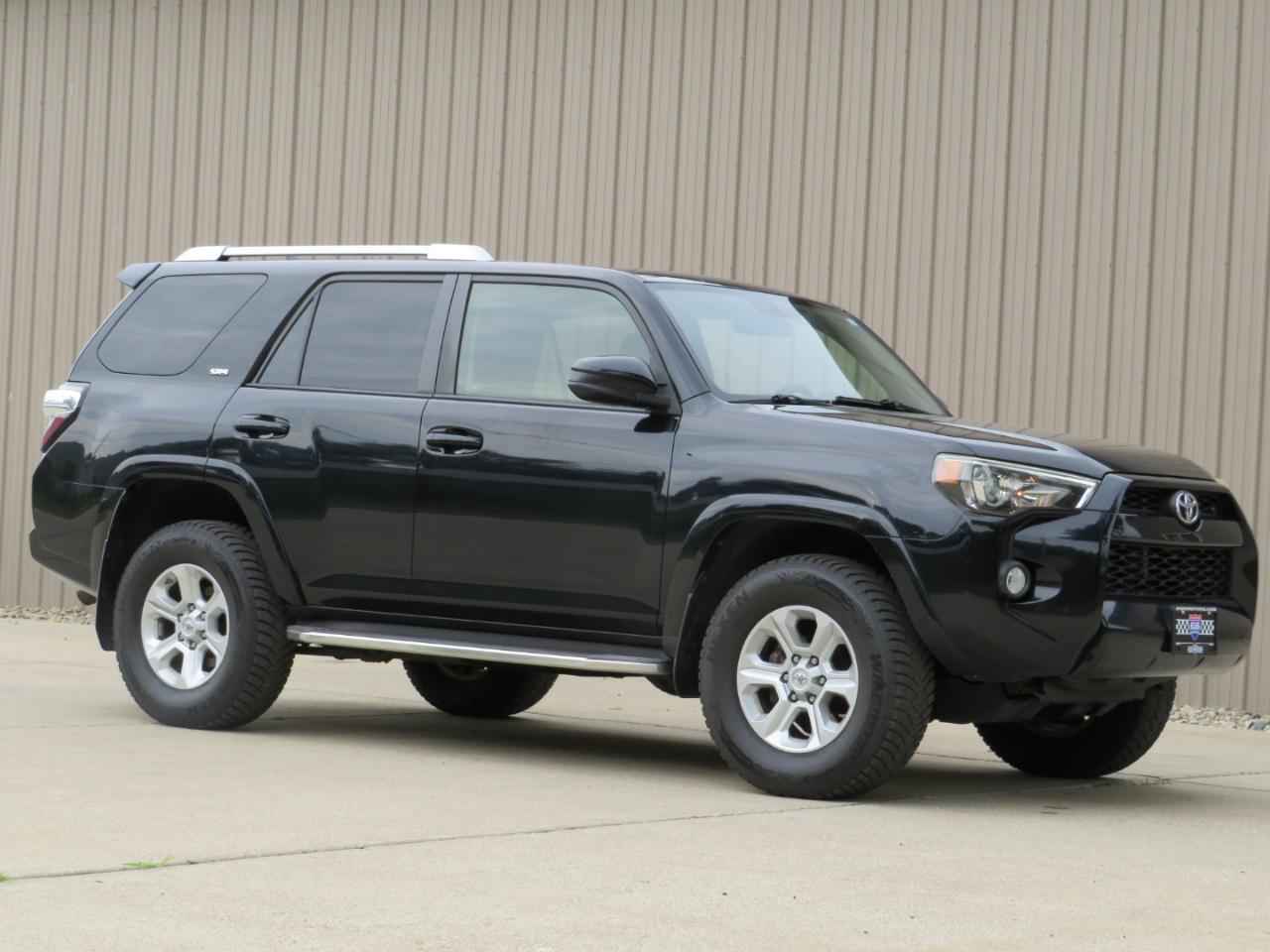 Toyota 4Runner SR5 4WD 2015