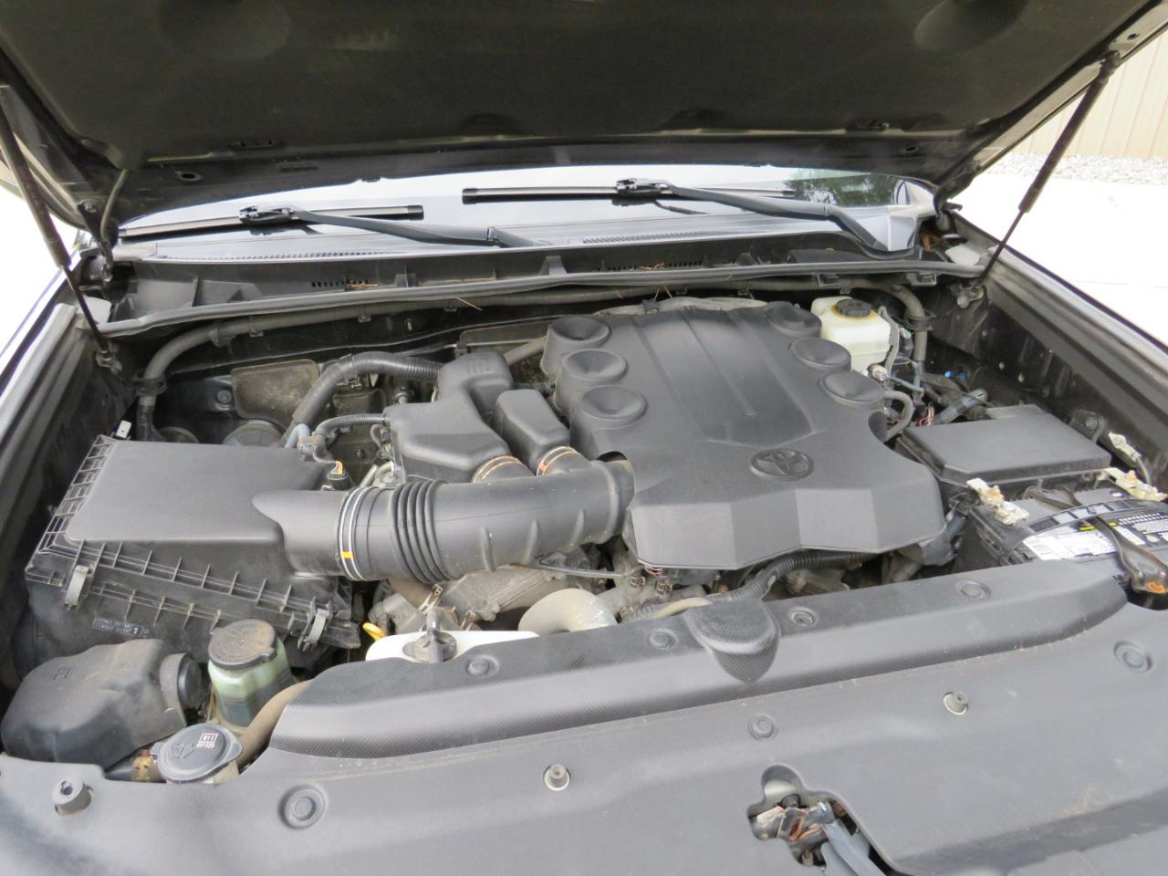 Toyota 4Runner SR5 4WD 2015