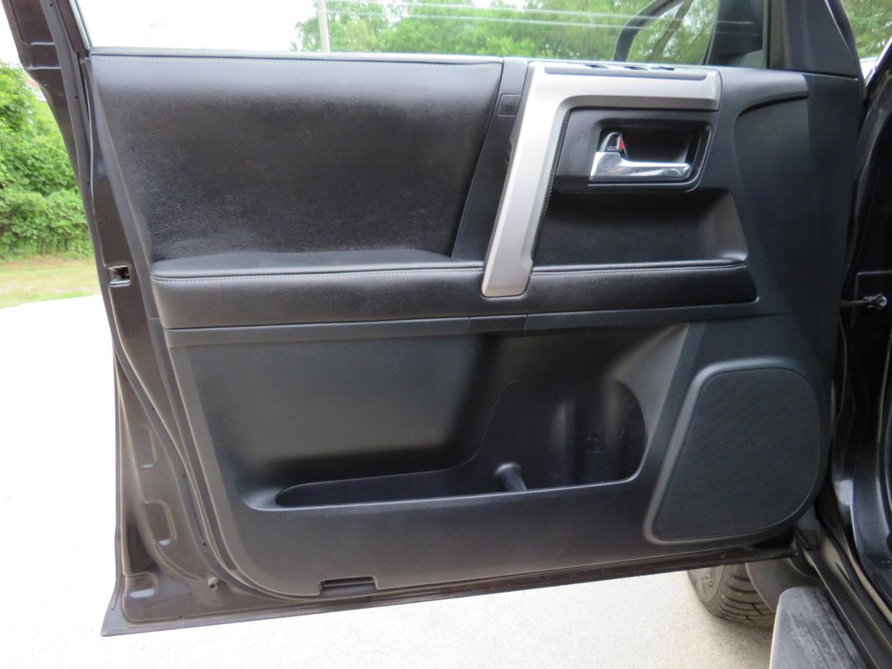Toyota 4Runner SR5 4WD 2015